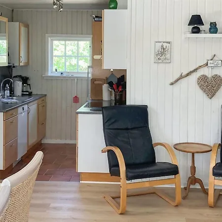 Meret - 800m From The Sea By Interhome Vester Somarken